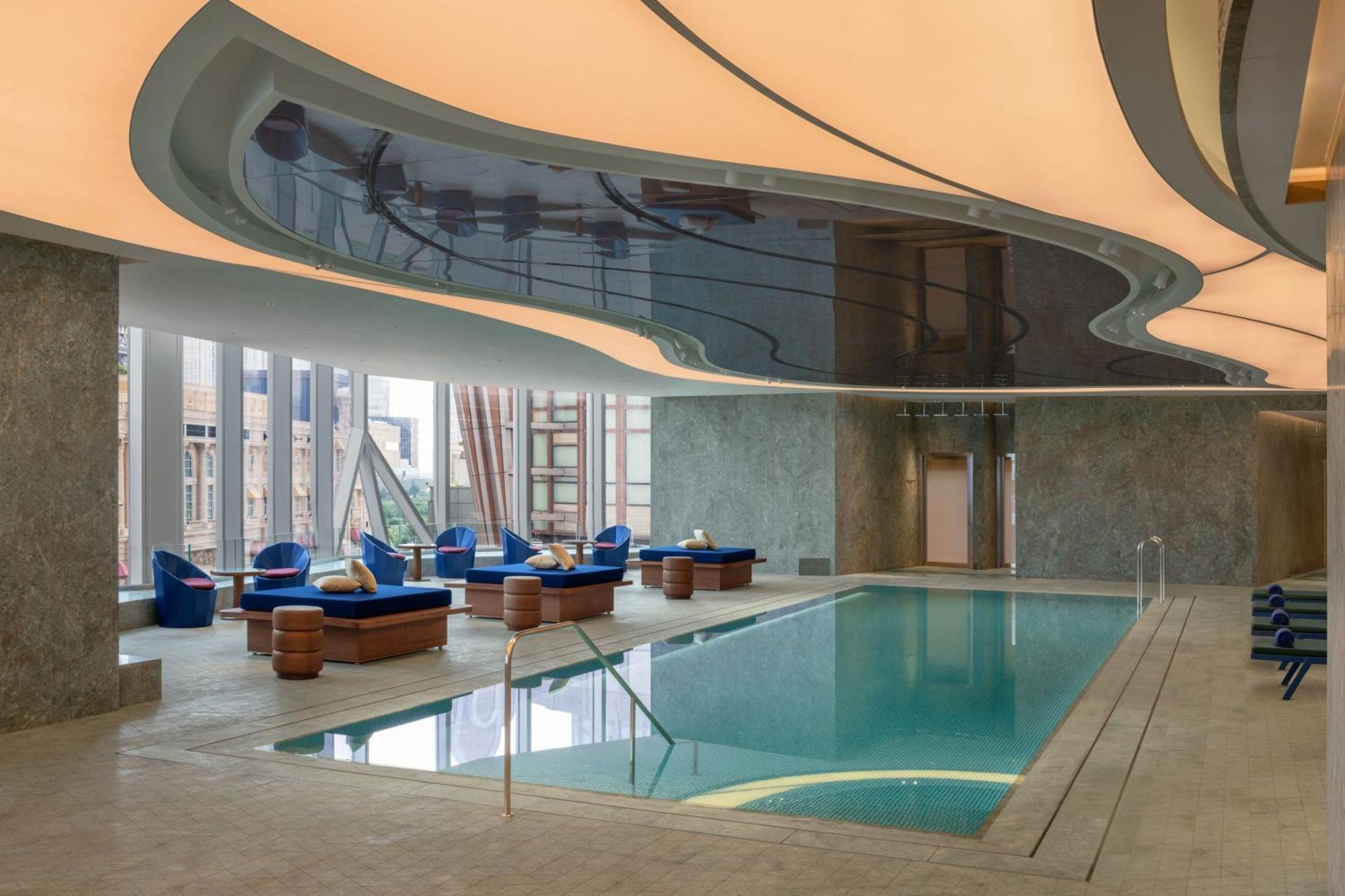 W Macau - Studio City Exteriér fotografie The pool at the spa