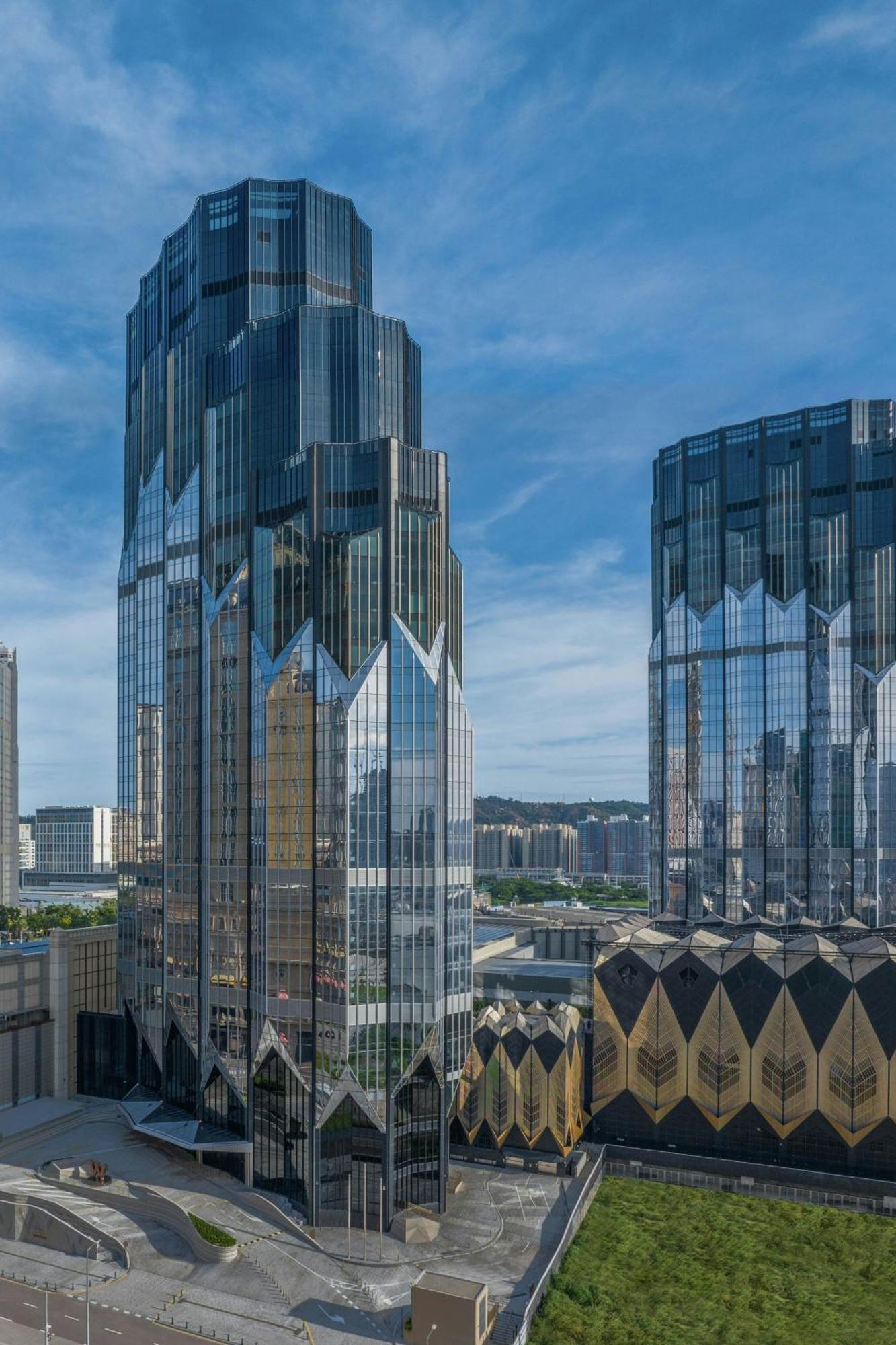 W Macau - Studio City Exteriér fotografie The Pinnacle at The Park